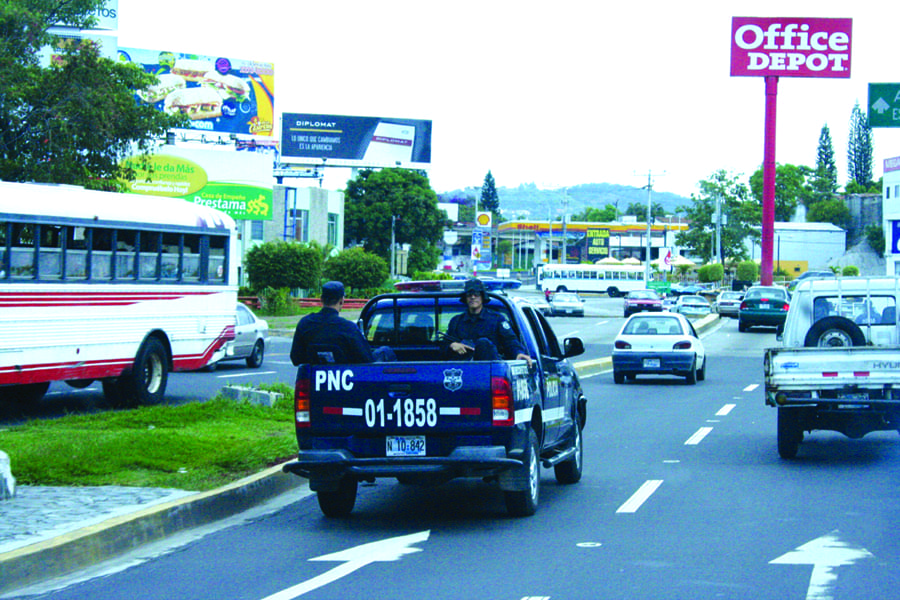 san-salvador-national-police-by-jr, Live from the streets of San Salvador, World News & Views 