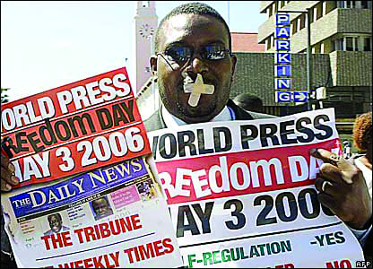 zimbabwe-journalist-protests-on-world-press-freedom-day-050306-closure-of-3-newspapers-by-afp, Reflections on Zimbabwe 40 years later, World News & Views 