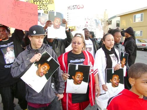 lovelle-mixon-march-lovells-mother-wife-032509-by-dave-id-indybay, Kill and be killed: Police murders in Oakland, Local News & Views 