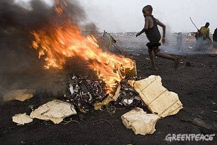 electronic-waste-from-us-eu-dumped-in-ghana-by-greenpeace, Reverse piracy: Toxic Euro and American electronic waste dumping in Africa, World News & Views 