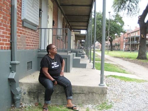 NOLA-Sharon-Jasper-at-Iberville-last-remaining-public-hsg-0709-by-Eric-Tars-web, U.N. advisors host town hall on forced evictions in New Orleans, News & Views 