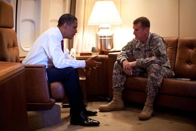 Obama-McCrystal-on-Air-Force-One-100209-by-beagleone-Free-Republic1, Gen. McCrystal challenges the president’s authority; who will prevail?, News & Views 