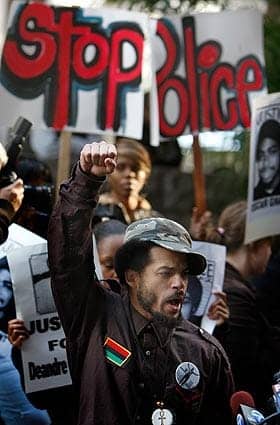Oscar-Grant-Mehserle-trial-rally-Shango-Abiola-LA-010810-by-Mark-Boster-LA-Times2, LA demands justice for Oscar Grant, News & Views 