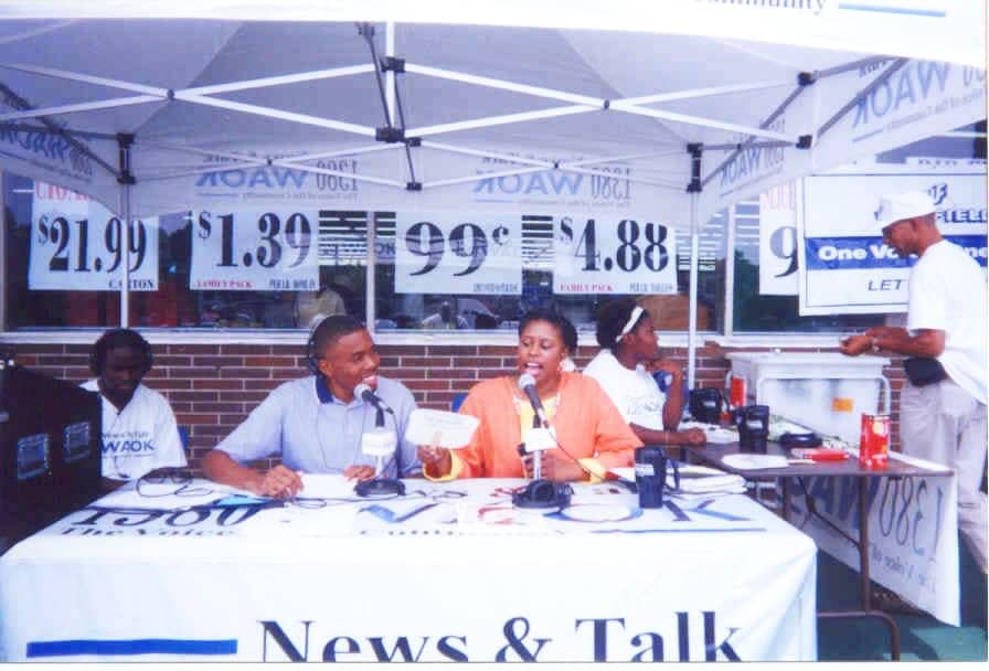 Rob-Redding-Cynthia-McKinney-at-Wayfield-Foods-Georgia, Rob Redding fired from Green 960 AM after Bay View newspaper interview, Culture Currents 