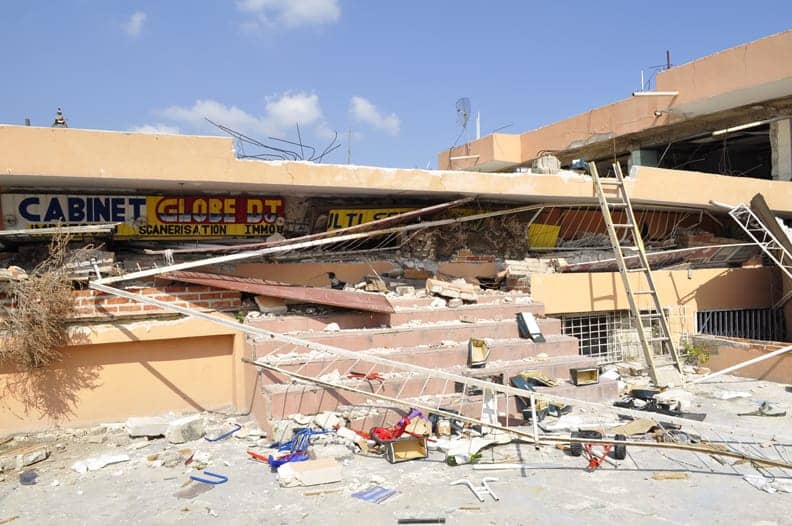 Haiti-earthquake-Delmas-collapsed-store-PAP-021210-by-JR-web, The earthquake takes Port au Prince back to the Stone Age, World News & Views 