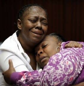 Aiyana-Jones’-grandmother-Mertilla-Jones-aunt-Lakrystal-Sanders-at-051810-press-conf-by-David-Coates-Detroit-News, Three perspectives: Police terror kills 7-year-old girl, News & Views 